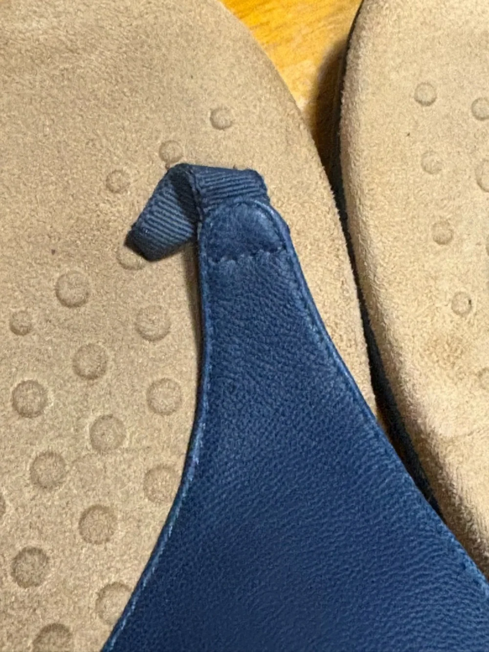 Vionic Kirra thong sandal leather upper adjustable strap supportive footbed 9.5 - Picture 6 of 9